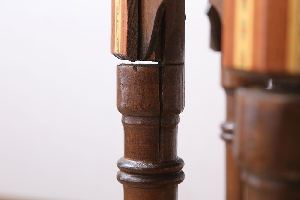 アンティーク雑貨　中古　アジアンテイスト　小物収納付き!サイドテーブル