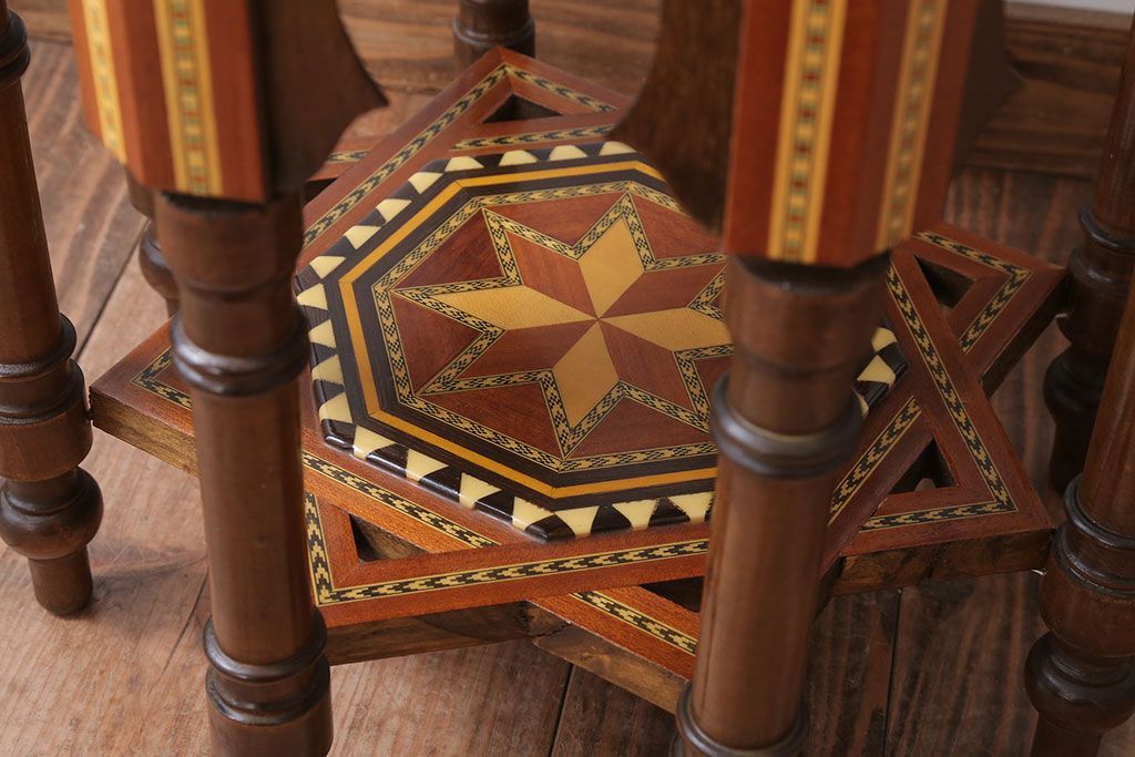 アンティーク雑貨　中古　アジアンテイスト　小物収納付き!サイドテーブル