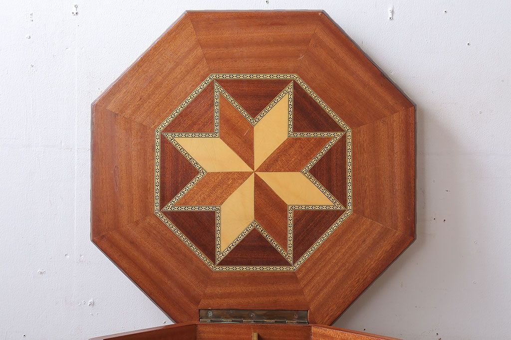 アンティーク雑貨　中古　アジアンテイスト　小物収納付き!サイドテーブル