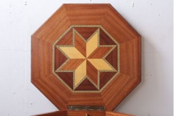 アンティーク雑貨　中古　アジアンテイスト　小物収納付き!サイドテーブル