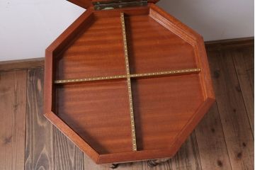 アンティーク雑貨　中古　アジアンテイスト　小物収納付き!サイドテーブル