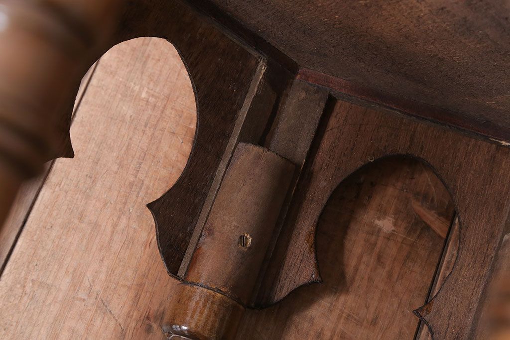 アンティーク雑貨　中古　アジアンテイスト　小物収納付き!サイドテーブル