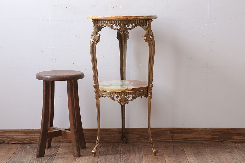 中古　イタリア製　大理石天板のサイドテーブル(オニキス)