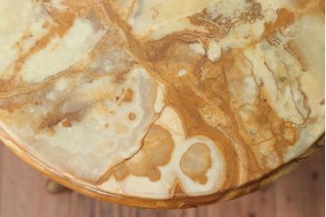 中古　イタリア製　大理石天板のサイドテーブル(オニキス)