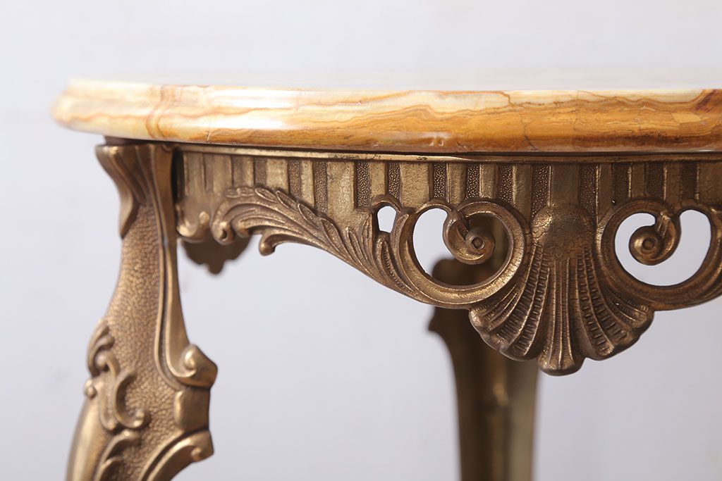 中古　イタリア製　大理石天板のサイドテーブル(オニキス)