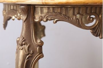 中古　イタリア製　大理石天板のサイドテーブル(オニキス)