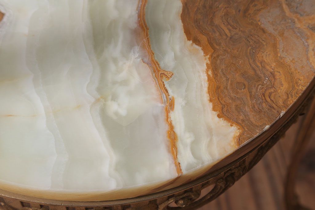 中古　イタリア製　大理石天板のサイドテーブル(オニキス)