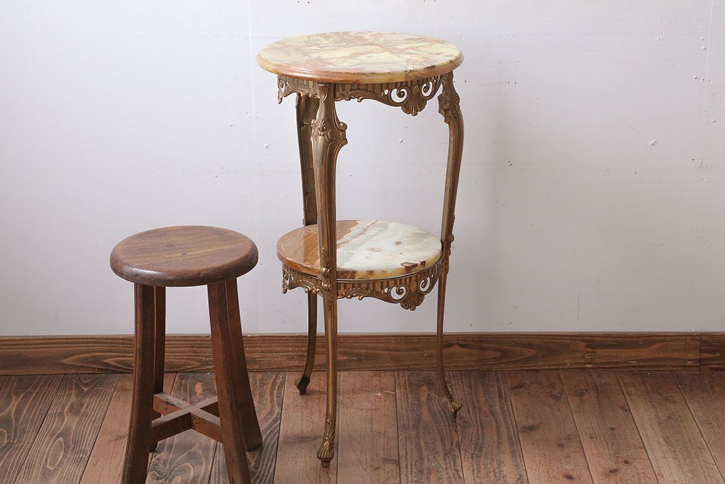 中古　イタリア製　大理石天板のサイドテーブル(オニキス)