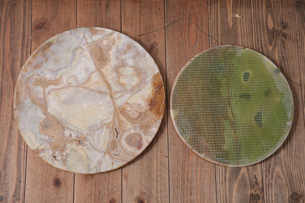 中古　イタリア製　大理石天板のサイドテーブル(オニキス)