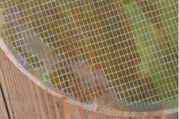 中古　イタリア製　大理石天板のサイドテーブル(オニキス)