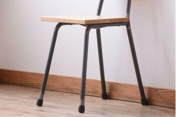 ラフジュ工房オリジナル　小ぶりなアイアンレッグチェア(1)