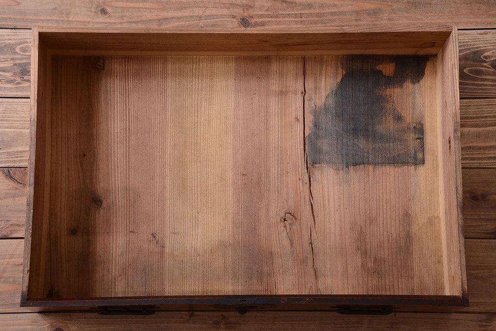 アンティーク家具　古民具・骨董　三面横桟回しの越後帳場箪笥(銭戸棚、帳箪笥・帳戸棚)