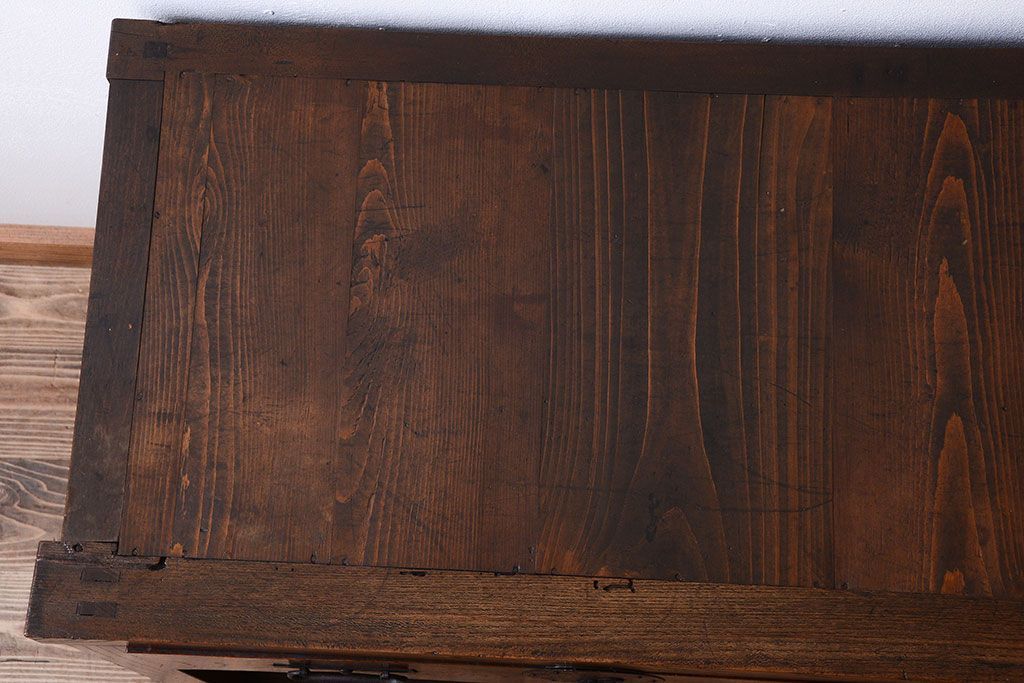 アンティーク家具　古民具・骨董　三面横桟回しの越後帳場箪笥(銭戸棚、帳箪笥・帳戸棚)