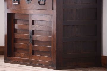 アンティーク家具　古民具・骨董　三面横桟回しの越後帳場箪笥(銭戸棚、帳箪笥・帳戸棚)