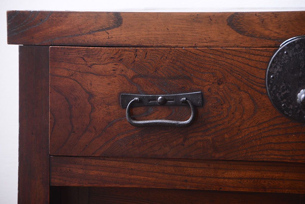 アンティーク家具　古民具・骨董　三面横桟回しの越後帳場箪笥(銭戸棚、帳箪笥・帳戸棚)