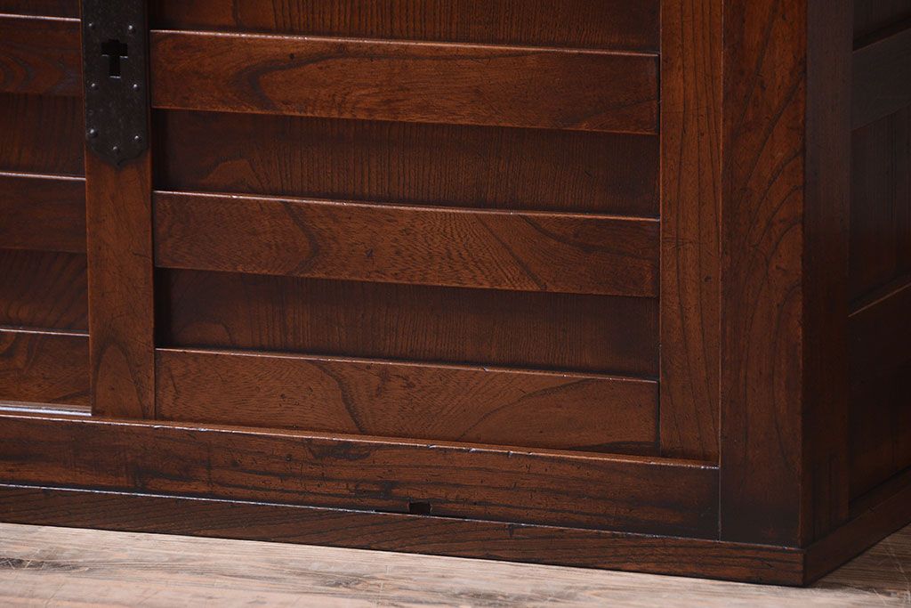 アンティーク家具　古民具・骨董　三面横桟回しの越後帳場箪笥(銭戸棚、帳箪笥・帳戸棚)