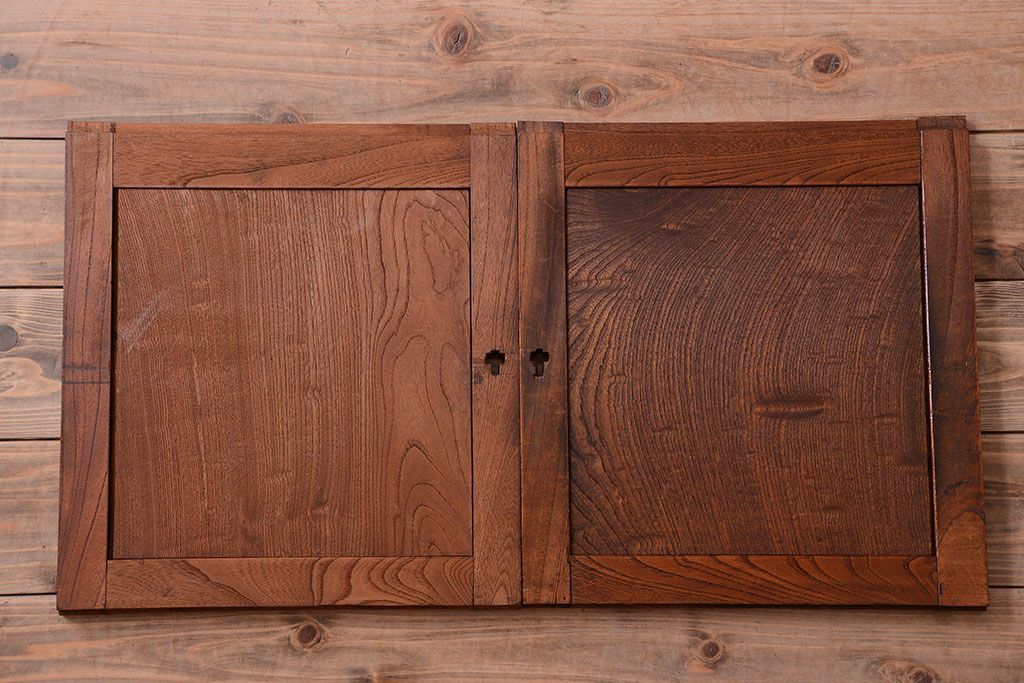 アンティーク家具　古民具・骨董　三面横桟回しの越後帳場箪笥(銭戸棚、帳箪笥・帳戸棚)