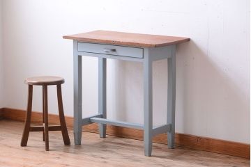 レトロ家具　アンティークペイント　古い木のレトロな平机(デスク)(2)