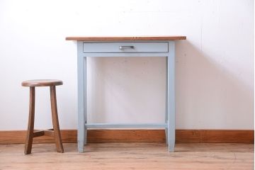 レトロ家具　アンティークペイント　古い木のレトロな平机(デスク)(2)