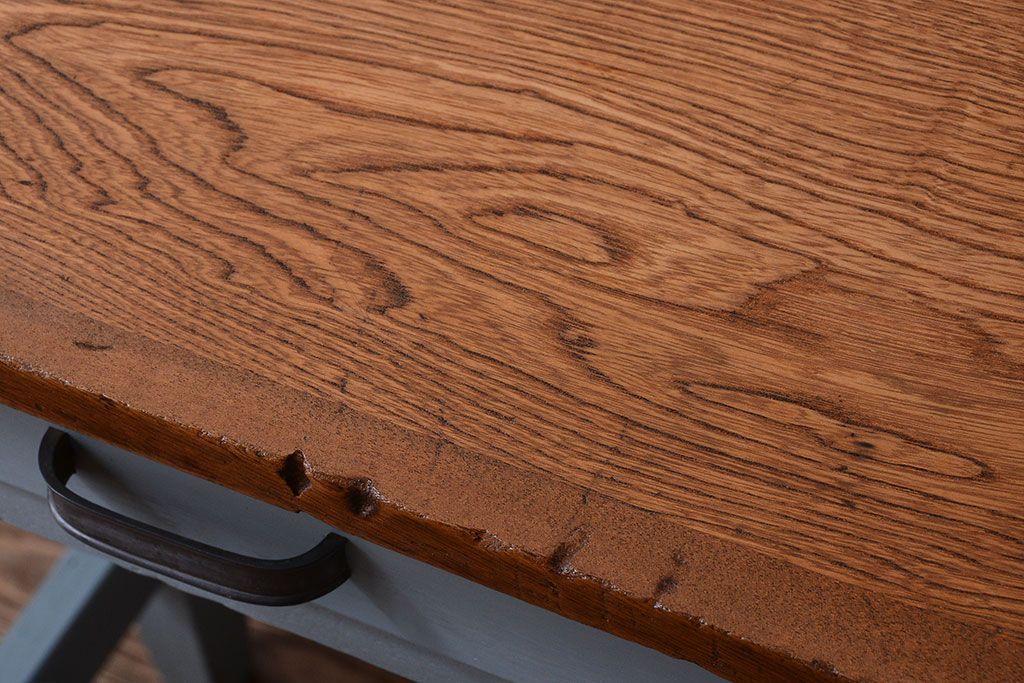 レトロ家具　アンティークペイント　古い木のレトロな平机(デスク)(2)