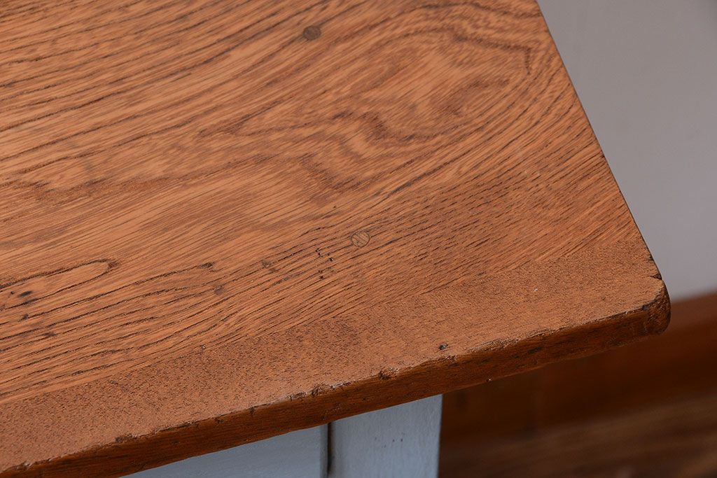 レトロ家具　アンティークペイント　古い木のレトロな平机(デスク)(2)