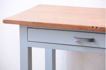 レトロ家具　アンティークペイント　古い木のレトロな平机(デスク)(2)