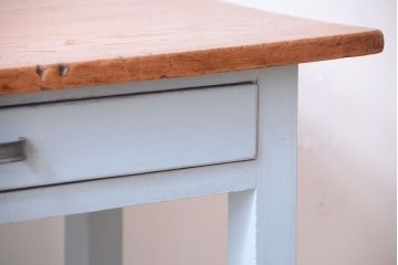 レトロ家具　アンティークペイント　古い木のレトロな平机(デスク)(2)