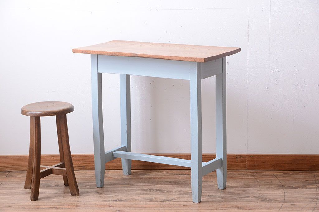 レトロ家具　アンティークペイント　古い木のレトロな平机(デスク)(2)