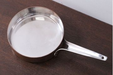アンティーク雑貨　ビンテージ　デンマークGeorg Jensen(ジョージ・ジェンセン) 銅製の片手鍋(2)