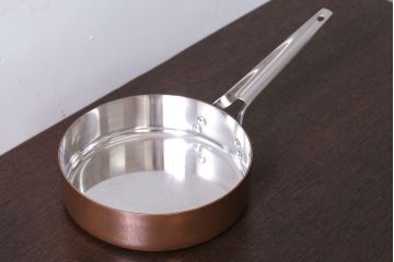アンティーク雑貨　ビンテージ　デンマークGeorg Jensen(ジョージ・ジェンセン) 銅製の片手鍋(2)