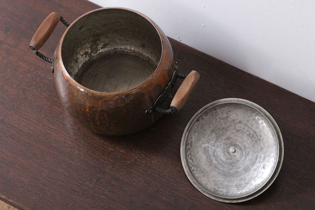 アンティーク雑貨　ビンテージ　スイスStockli Netstal　木製取っ手の銅製両手鍋