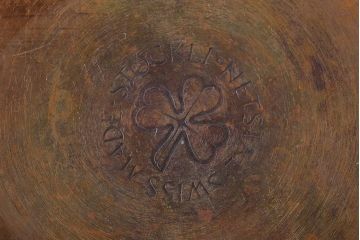 アンティーク雑貨　ビンテージ　スイスStockli Netstal　木製取っ手の銅製両手鍋