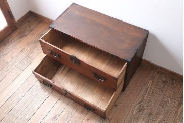 アンティーク家具　和製アンティーク　シンプルな丸金具の時代箪笥ローボード(1)