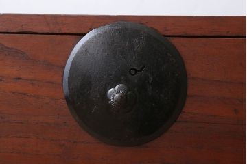 アンティーク家具　和製アンティーク　シンプルな丸金具の時代箪笥ローボード(1)