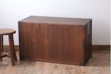 アンティーク家具　和製アンティーク　シンプルな丸金具の時代箪笥ローボード(1)