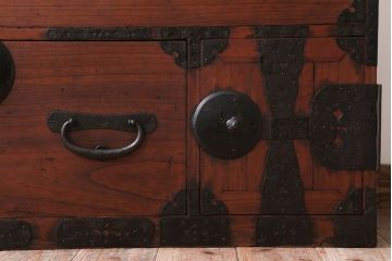 アンティーク家具　和製アンティーク　シンプルな丸金具!時代箪笥ローボード