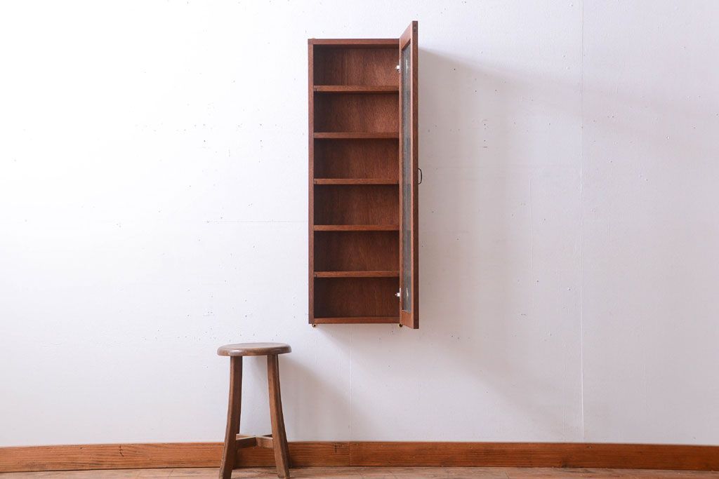 アンティーク家具　アンティーク　気泡ガラス入り!古い木製のお洒落な縦型壁掛け戸棚(2)