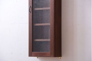 アンティーク家具　アンティーク　気泡ガラス入り!古い木製のお洒落な縦型壁掛け戸棚(2)