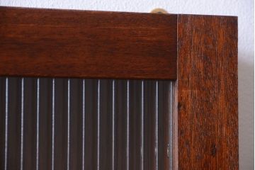 アンティーク家具　アンティーク　モールガラス入り!古い木製のお洒落な縦型壁掛け戸棚(1)