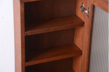 アンティーク家具　アンティーク　モールガラス入り!古い木製のお洒落な縦型壁掛け戸棚(1)