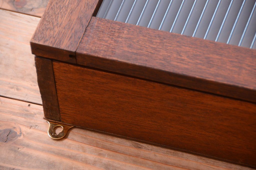 アンティーク家具　アンティーク　モールガラス入り!古い木製のお洒落な縦型壁掛け戸棚(1)