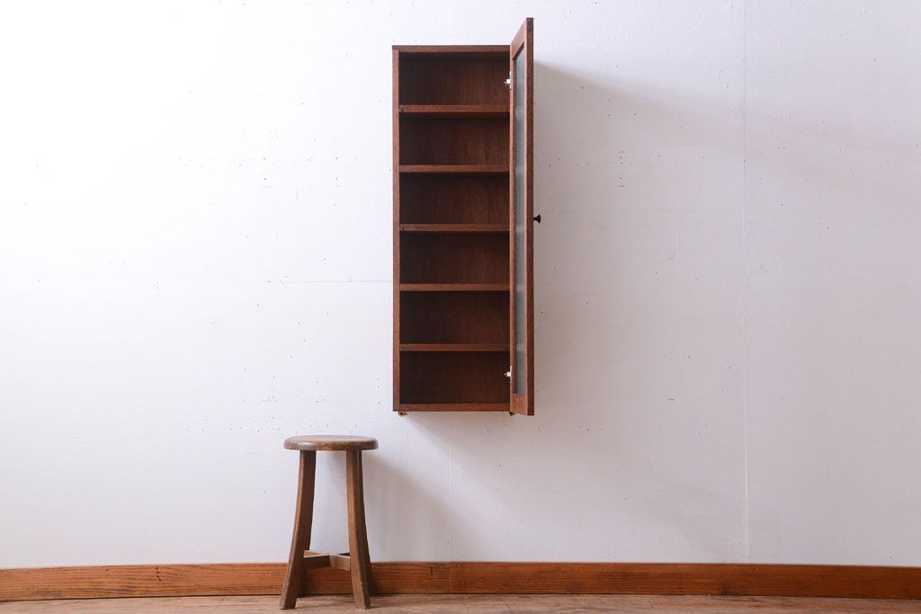 アンティーク家具　アンティーク　モールガラス入り!古い木製のお洒落な縦型壁掛け戸棚(3)