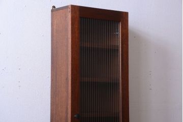 アンティーク家具　アンティーク　モールガラス入り!古い木製のお洒落な縦型壁掛け戸棚(3)