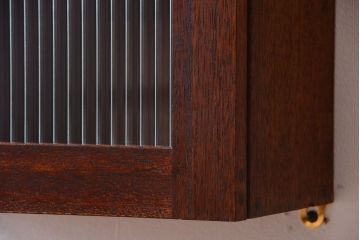 アンティーク家具　アンティーク　モールガラス入り!古い木製のお洒落な縦型壁掛け戸棚(3)