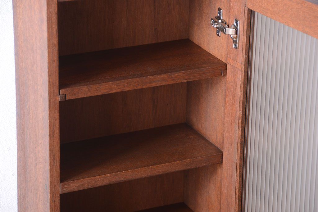 アンティーク家具　アンティーク　モールガラス入り!古い木製のお洒落な縦型壁掛け戸棚(3)