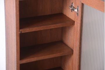 アンティーク家具　アンティーク　モールガラス入り!古い木製のお洒落な縦型壁掛け戸棚(3)