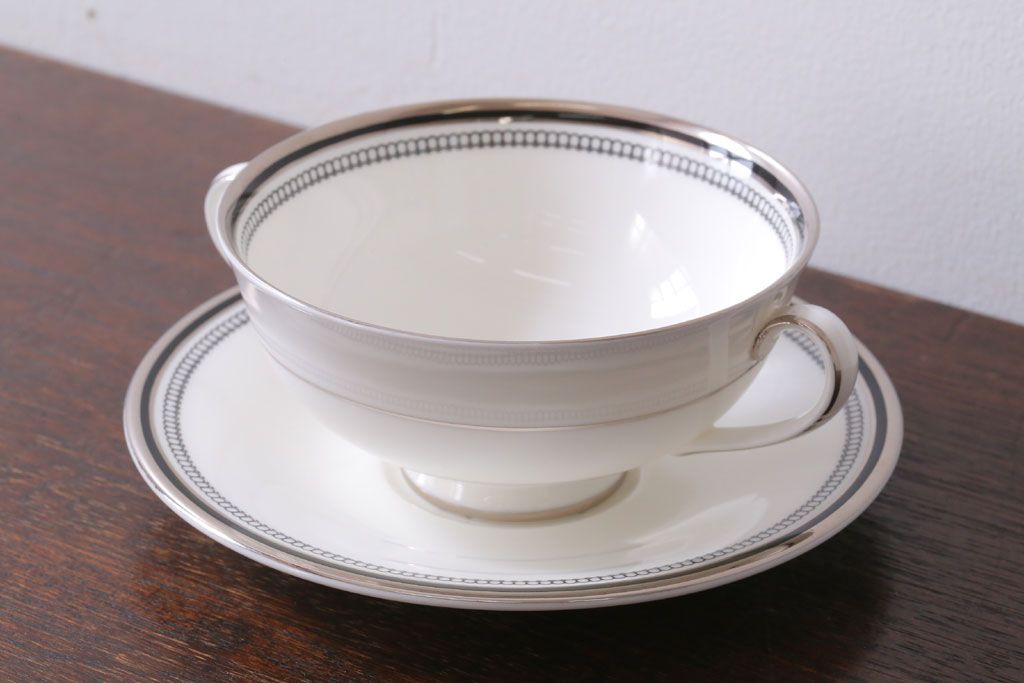 アンティーク雑貨　中古 イギリス ROYAL DOULTON(ロイヤルドルトン) SARABANDE(サラバンド)ダブルハンドルスープカップ&ソーサー(洋食器)