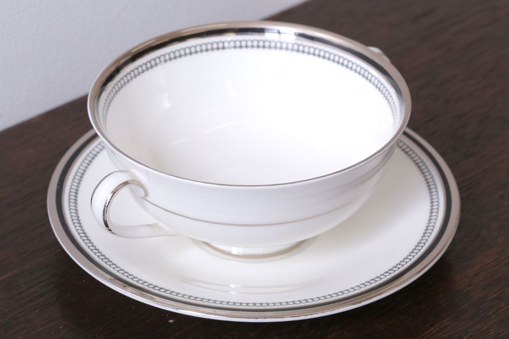 アンティーク雑貨　中古 イギリス ROYAL DOULTON(ロイヤルドルトン) SARABANDE(サラバンド)ダブルハンドルスープカップ&ソーサー(洋食器)