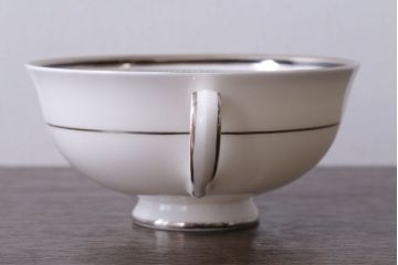 アンティーク雑貨　中古 イギリス ROYAL DOULTON(ロイヤルドルトン) SARABANDE(サラバンド)ダブルハンドルスープカップ&ソーサー(洋食器)