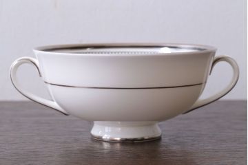 アンティーク雑貨　中古 イギリス ROYAL DOULTON(ロイヤルドルトン) SARABANDE(サラバンド)ダブルハンドルスープカップ&ソーサー(洋食器)